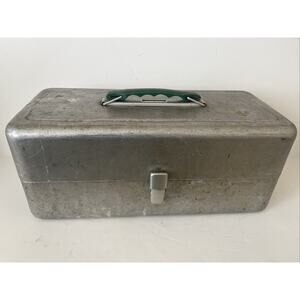 Vintage Kennedy Tackle Tool Box (tackle Not included). Aluminum.